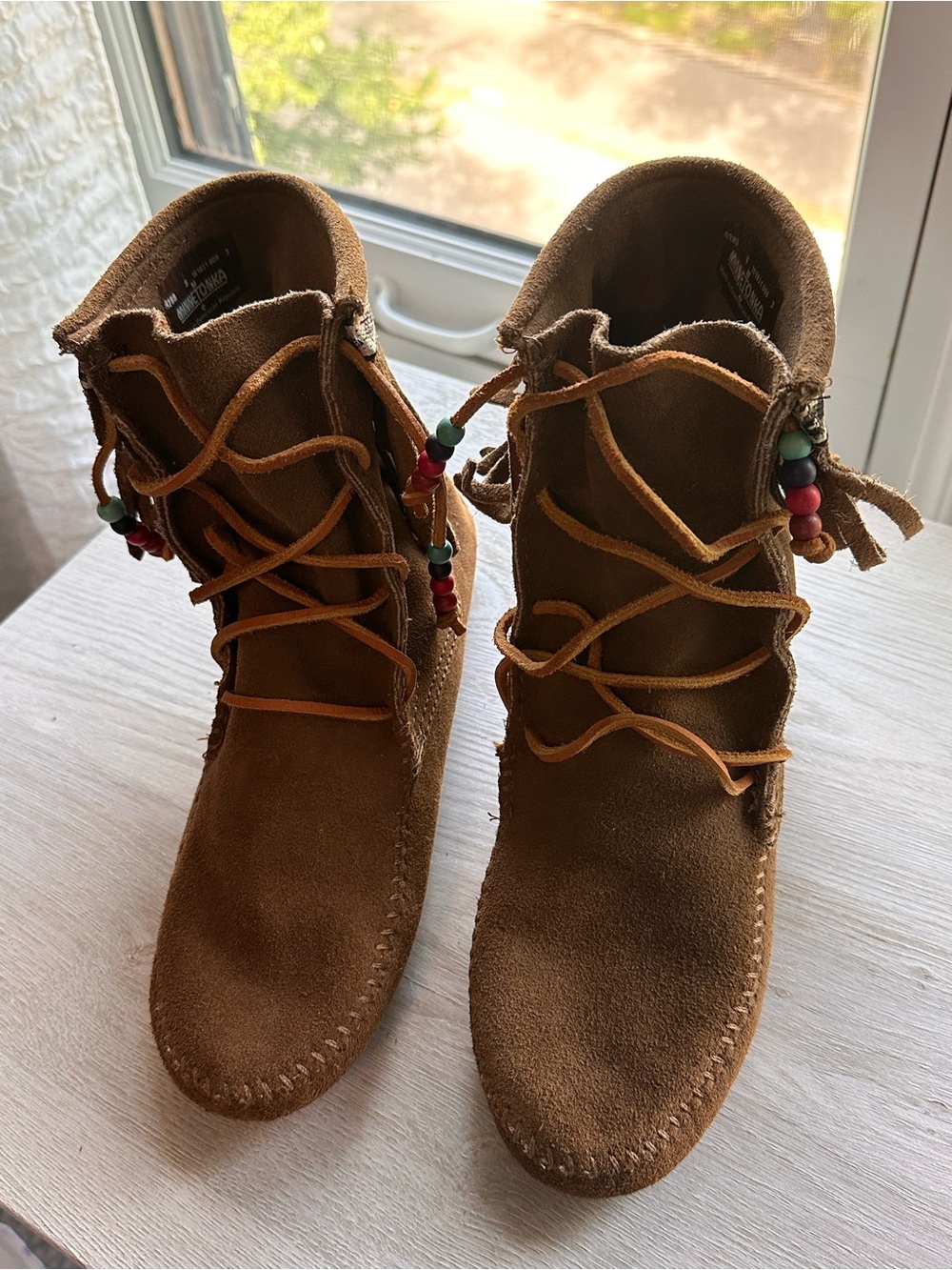 Minnetonka 928R Brown Suede Fringe Beaded Moccasin Boots Women’s 8 Boho Western